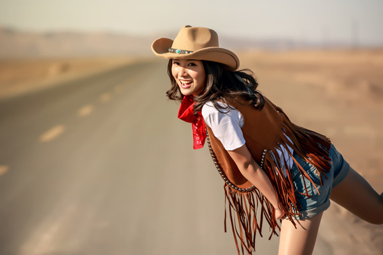 姜瑞佳饰演最美网红女主播