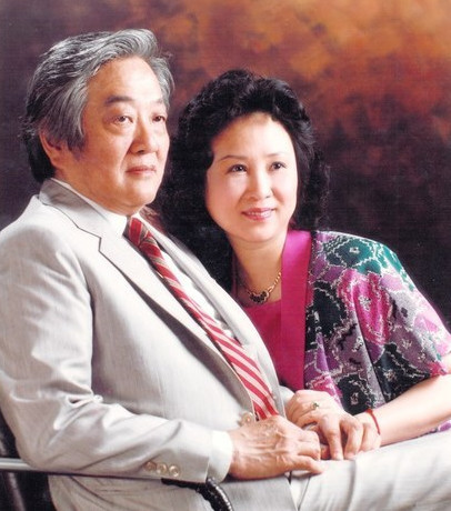 琼瑶和丈夫平鑫涛(资料图)
