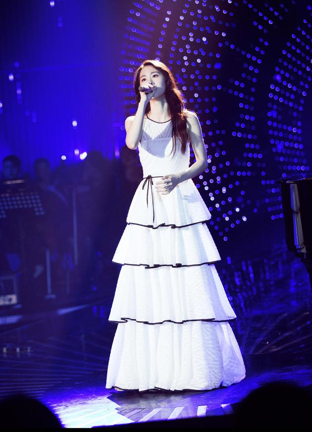 张碧晨《不散不见》