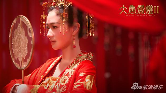 万茜饰演独孤靖瑶