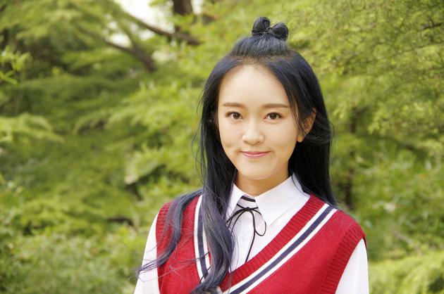 刘泳希《闪光少女》造型曝光 古风汉服演绎青春_手机新浪网