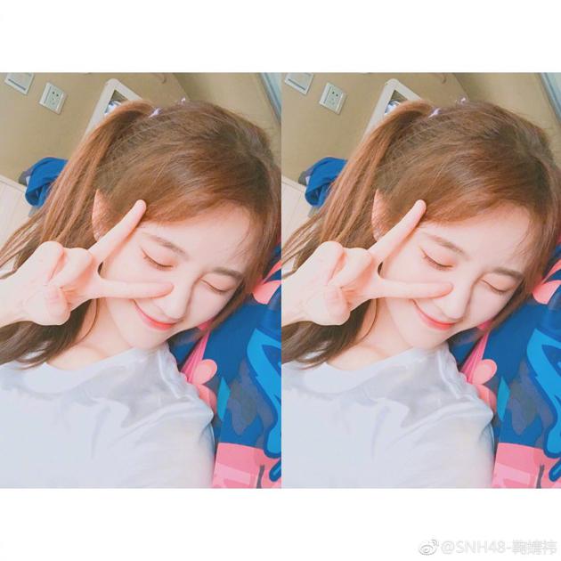 鞠婧祎微博晒甜美自拍马尾比v超可爱