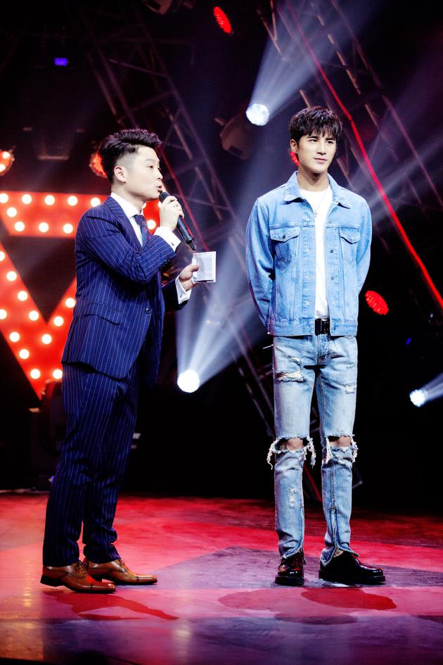 昨日,《2017快乐男声》沈阳赛区进行了50进15 x的晋级赛,姜潮担任评委