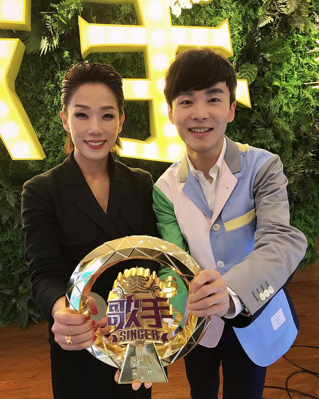 沈凌和《歌手2017》歌王林忆莲