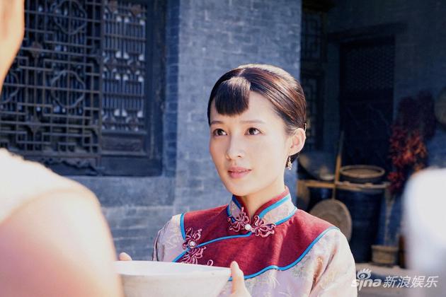 田小娥对黑娃示好