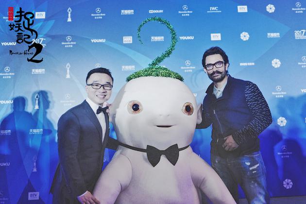 《捉妖记2》导演许诚毅、胡巴红毯偶遇阿米尔汗