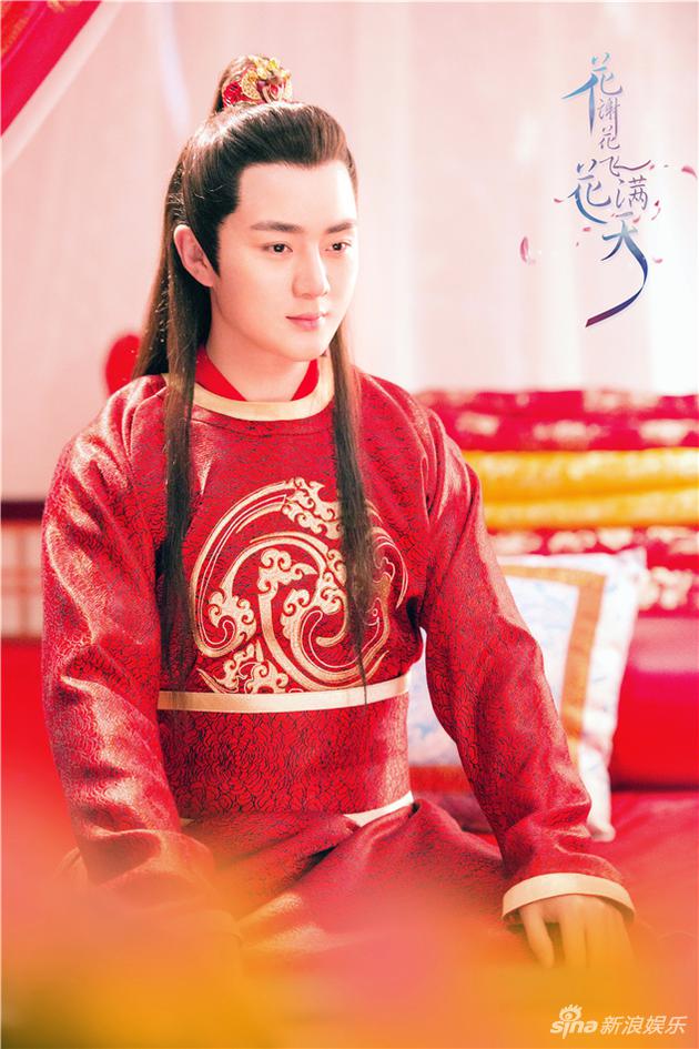 花谢花飞余少群回归梨园眉目如画韵味十足