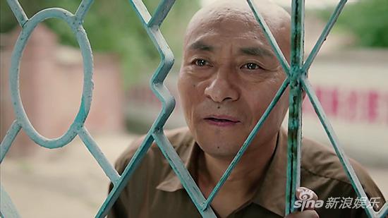 吴连生暗中观察