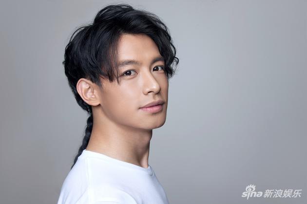 次旺罗布目光真诚