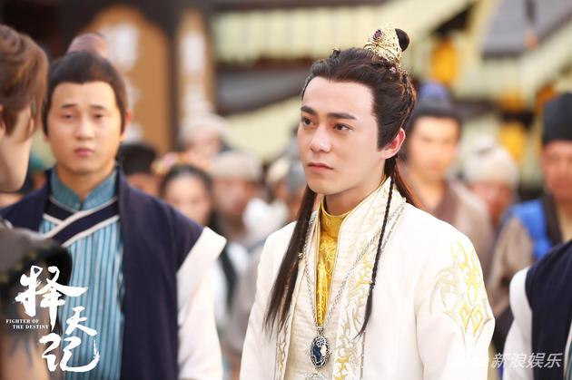 曲哲明 《择天记》