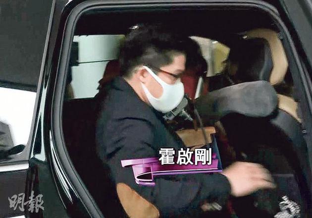 霍启刚说女儿足月出世，体重近8磅，是胖宝宝