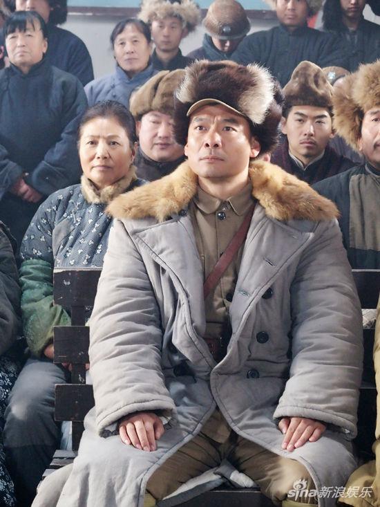 近日,由宋佳伦[微博]主演的电视剧《赤焰1948》正在四川影视文艺频道