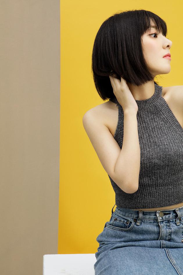 周子琰《格格不入》mv将上线 用歌声回应网络世界