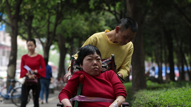 曹文英汪世华新浪娱乐讯 大型公益寻人节目《等着我