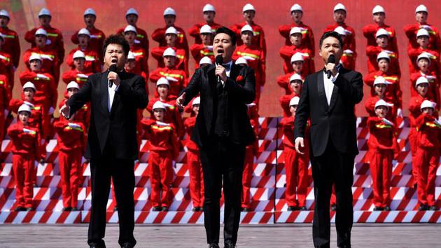 央视心连心办庆"五一"晚会_手机新浪网