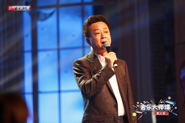 朱军唱《莫斯科郊外的晚上》
