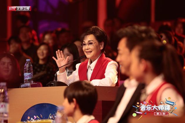 校长李谷一开启吐槽模式