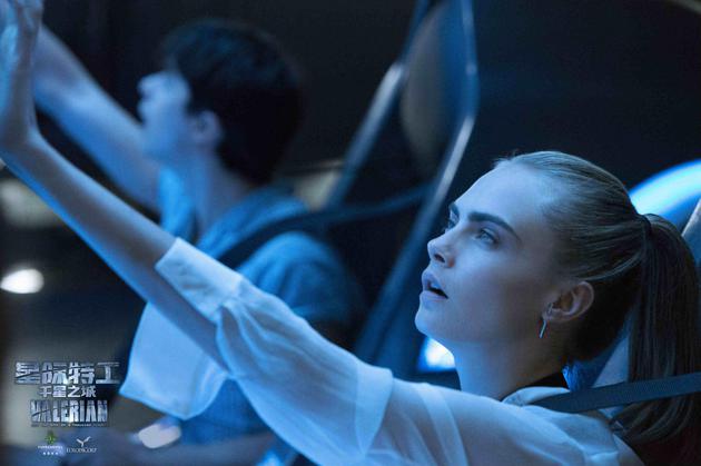 星际特工洛瑞琳