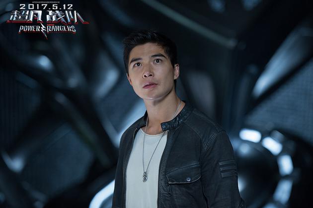 华人英雄林路迪饰演黑衣战士