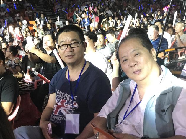祁隆演唱会观众