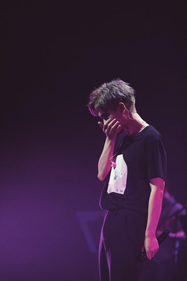 汪苏泷感动落泪