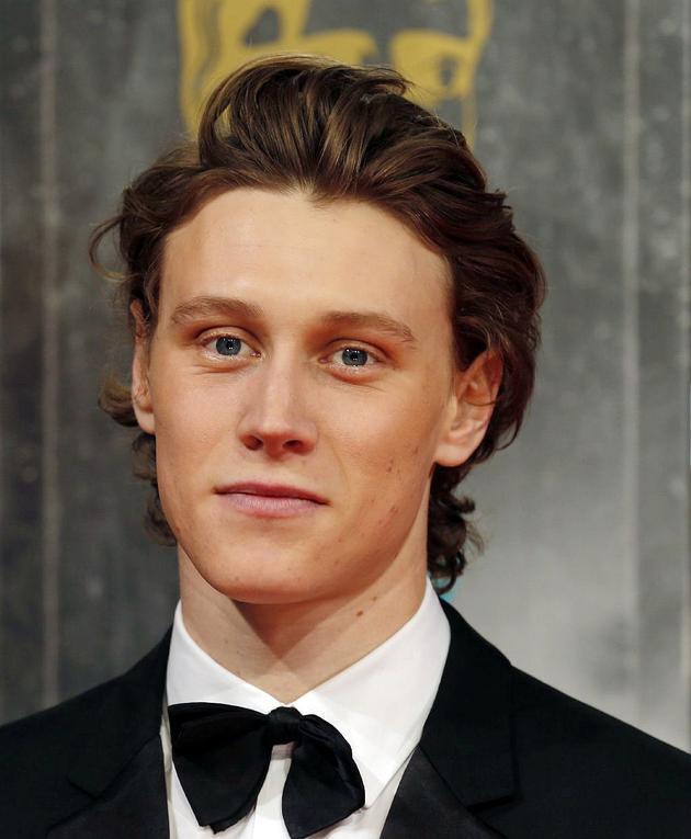 乔治·麦凯饰哈姆雷特