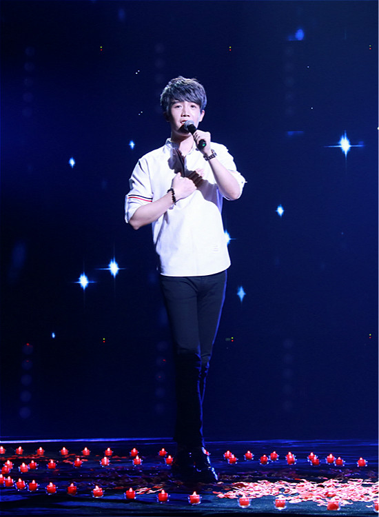 曹寅献唱经典歌曲