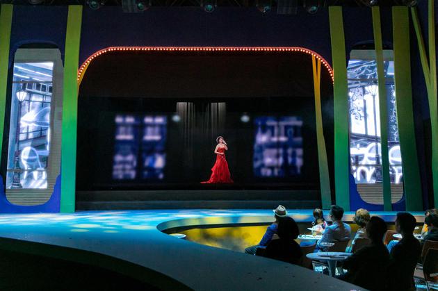 虚拟邓丽君喊“好久不见”