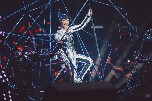 李玟巡演首站深圳 