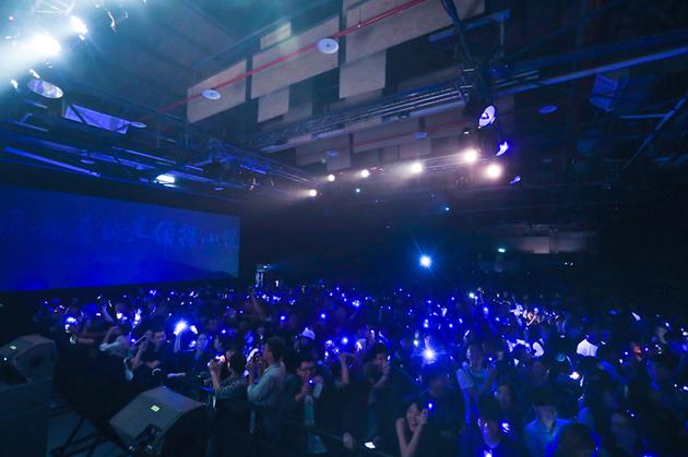 法兰黛专辑名称透过蓝光游戏可以显现