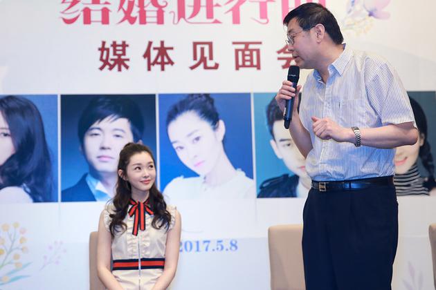 宋轶与人艺院长任鸣