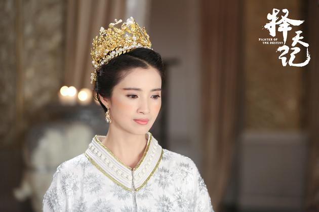 《择天记》龚蓓苾救吴倩 白后教女有方敢担当