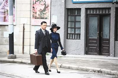 创意广告中，民国女子走在街头，被指形象来自《决战黎明》中刘诗诗的造型（图）。