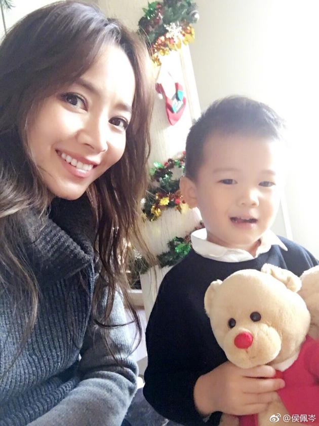 吴佩岑与儿子