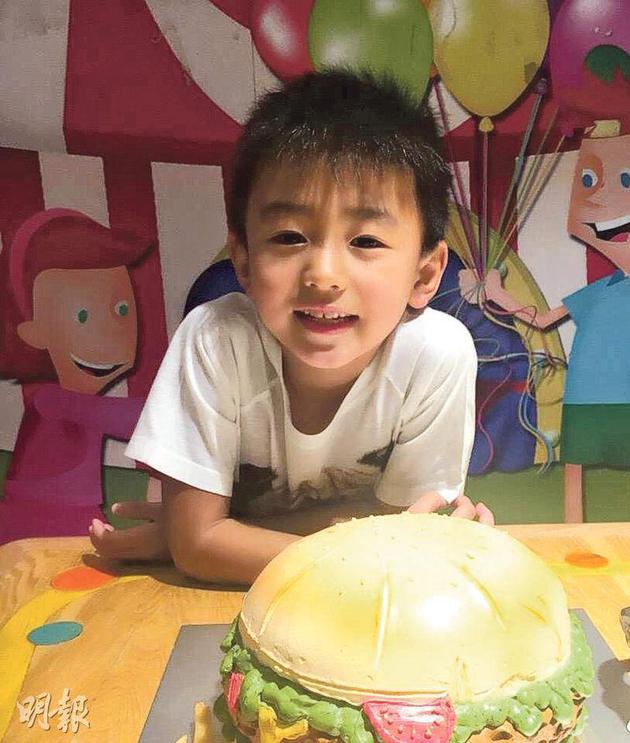 据香港媒体报导,张柏芝与谢霆锋的小儿子quintus前天(5月12日)7岁生日