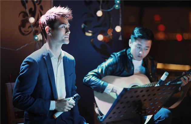 赵启平献唱歌曲