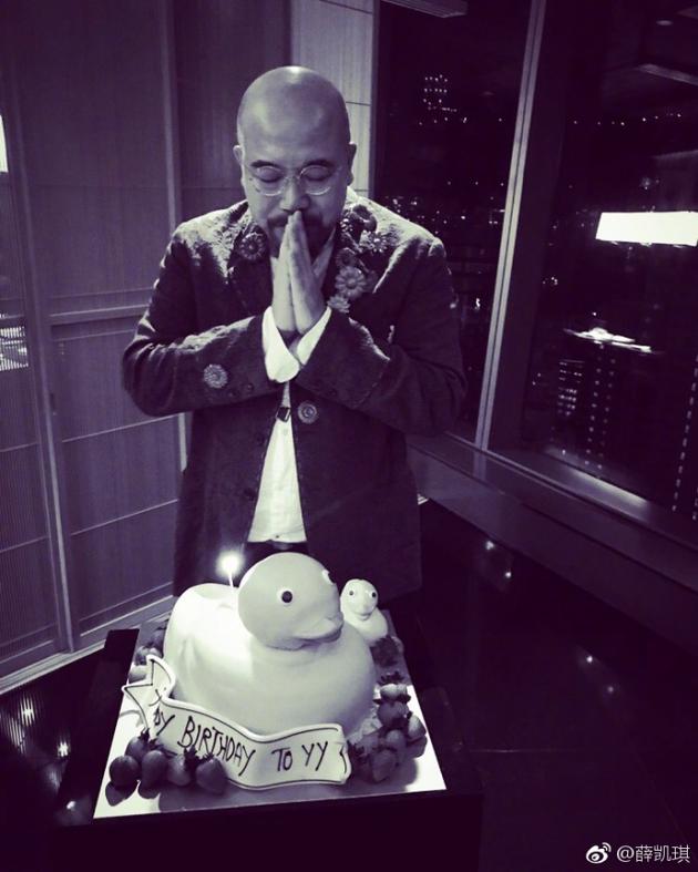 薛凯琪祝福作曲人黄伟文 陈奕迅吴君如等到场庆生