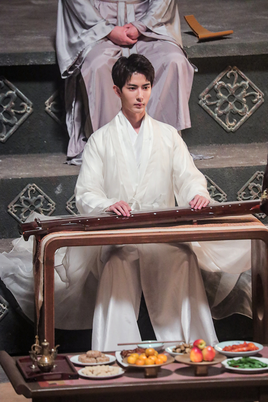 于朦胧仙气亮相