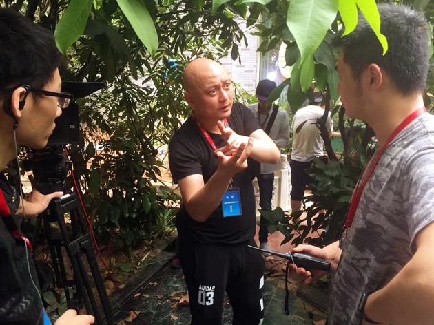 导演韩彦博在拍摄现场