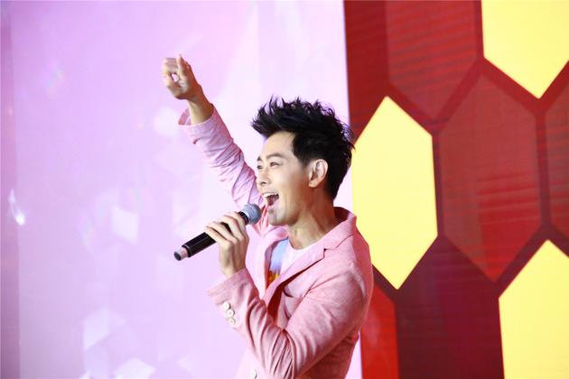 林志颖活力四射