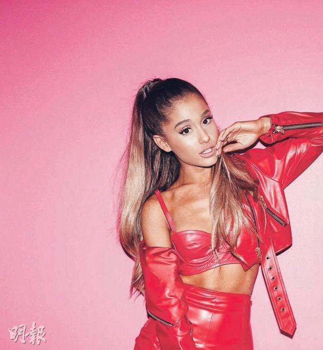 年仅23岁已获《时代》杂志选为百大影响力人物的Ariana Grande，虽侥倖避过恐袭一劫，但心灵创伤恐怕短期内难以复原。