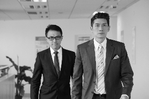 身高189cm的袁文杰在剧中以“霸道总裁”身份登场。