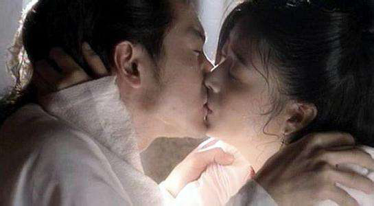 蒋欣8岁出道演技好 早年竟和林志颖演吻戏