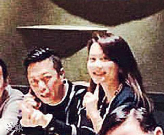 黄宇诗与男友Peter一起出席朋友的聚会，视对方为结婚对象。