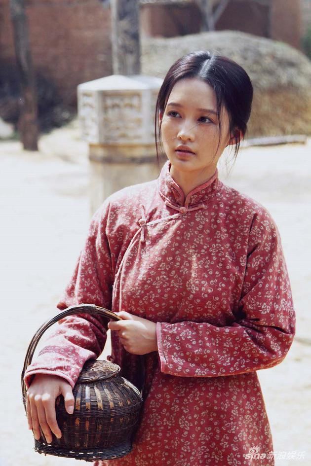 “田小娥”满眼小心翼翼