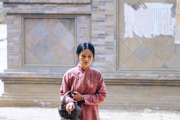 “田小娥”眼神充满倔强