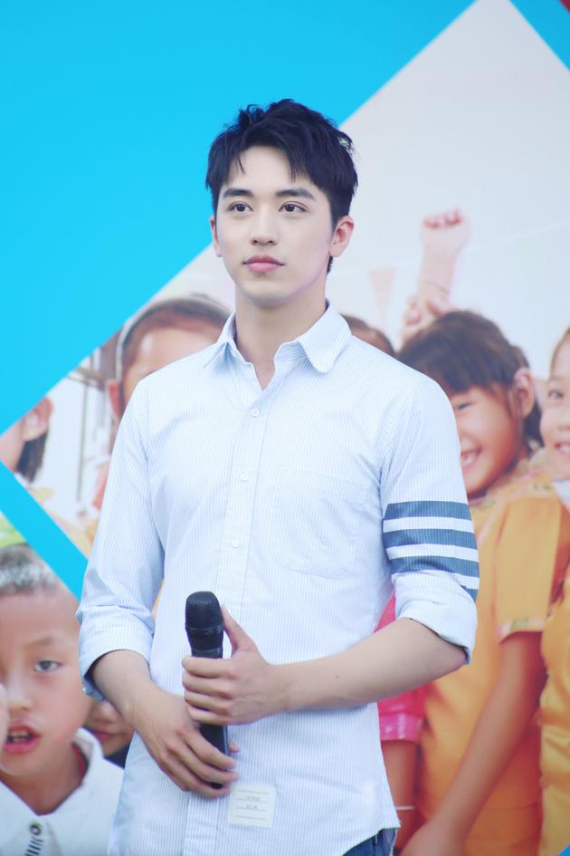 许魏洲出席儿童福利周活动