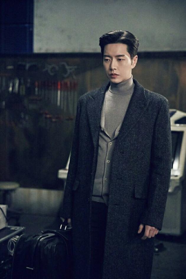 《man x man》精良制作 朴海镇大胆挑战水中戏