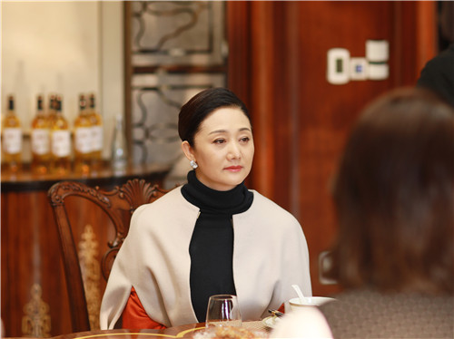 张开宙执导,刘涛[微博,杨烁[微博,娟子等主演的电视剧《欢乐颂2》