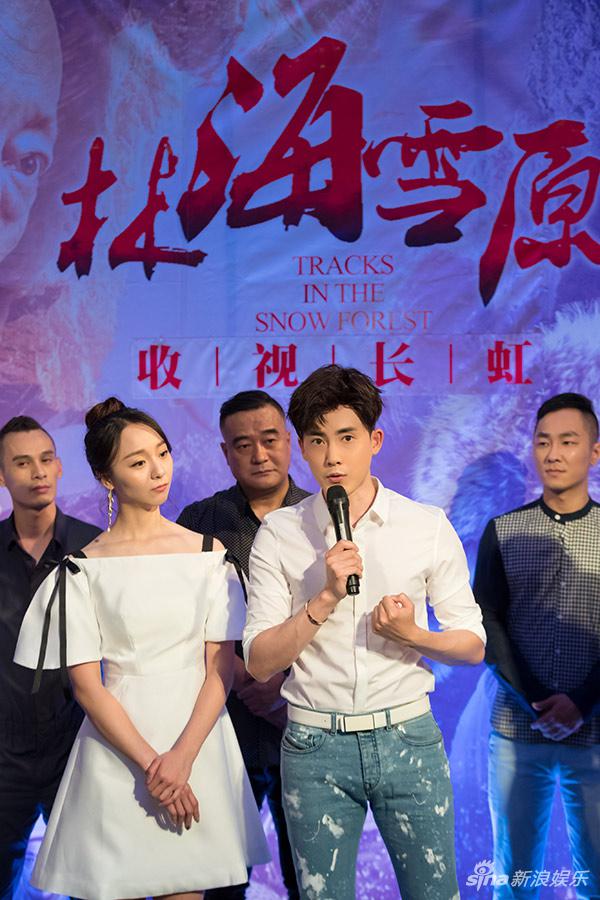 张睿、刘婧接受采访